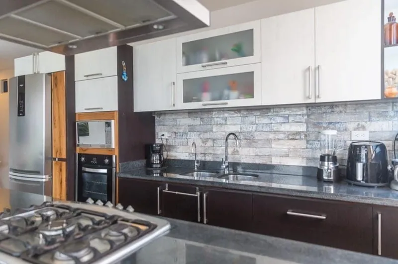 MILINA IN BEACHFRONT BUILDING WITH POOL AND ROOFTOP TERRACE — photo 3