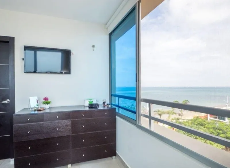 MILINA IN BEACHFRONT BUILDING WITH POOL AND ROOFTOP TERRACE — photo 8