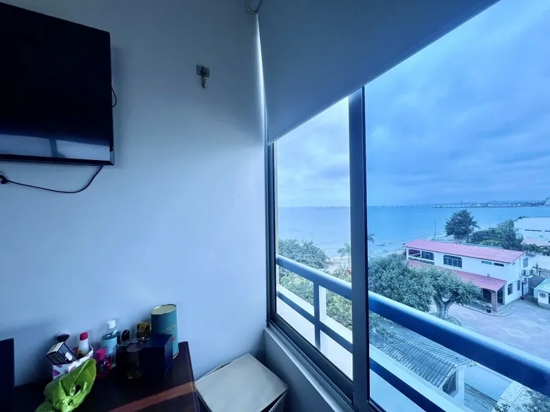 MILINA IN BEACHFRONT BUILDING WITH POOL AND ROOFTOP TERRACE — photo 15