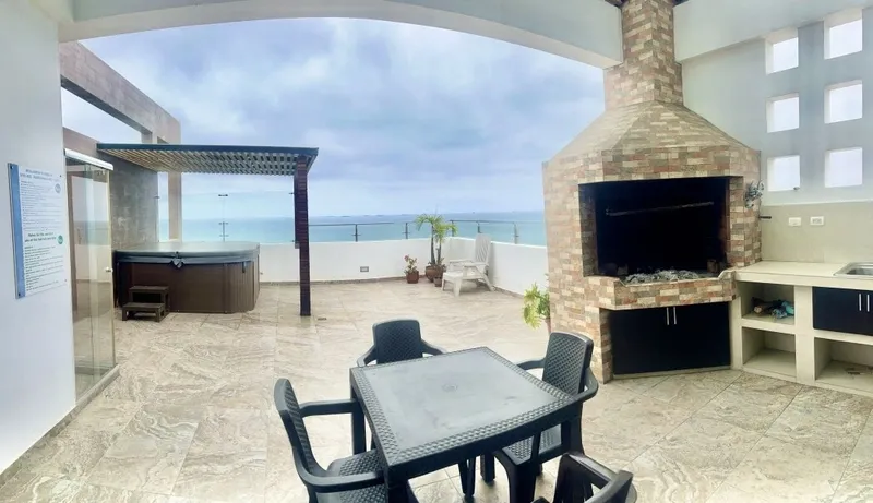 MILINA IN BEACHFRONT BUILDING WITH POOL AND ROOFTOP TERRACE — photo 17