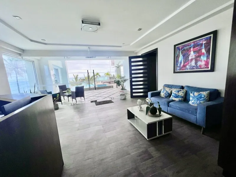 MILINA IN BEACHFRONT BUILDING WITH POOL AND ROOFTOP TERRACE — photo 23