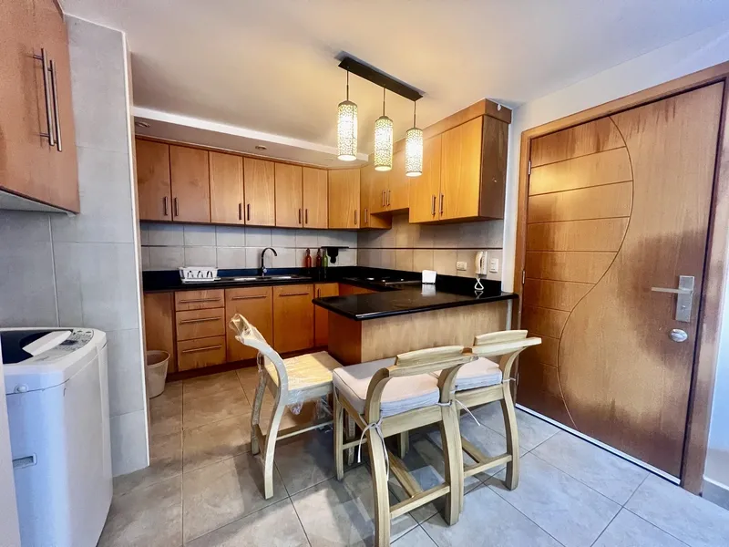 Unique Oceanfront Studio with Pool, Parking & Laundry — photo 19