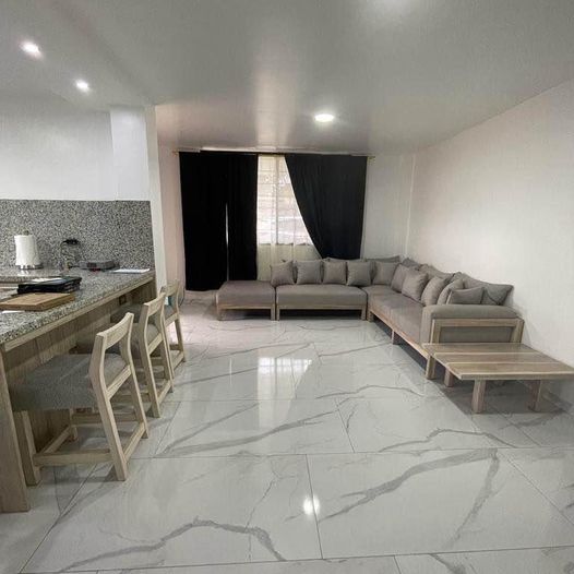 CENTRAL SALINAS FIRST FLOOR 2 BLOCKS FROM THE SEA — photo 2