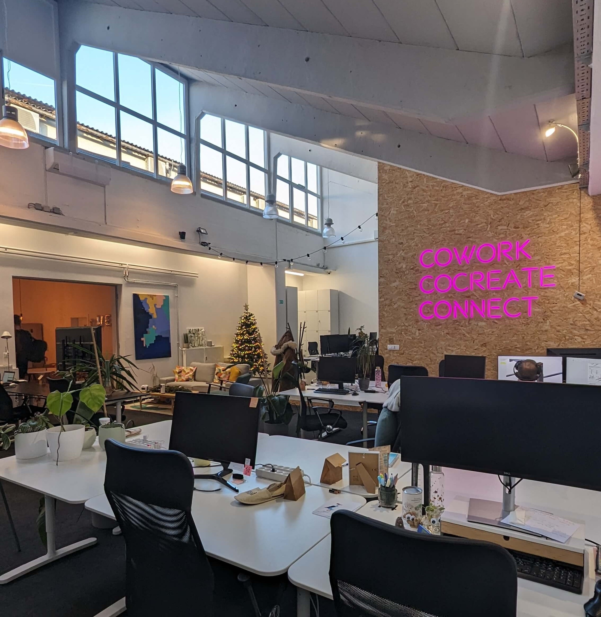 Pisarna, coworking & flex offices coworking