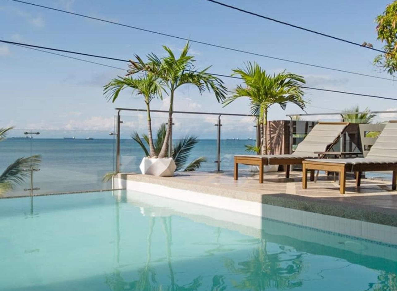 MILINA IN BEACHFRONT BUILDING WITH POOL AND ROOFTOP TERRACE