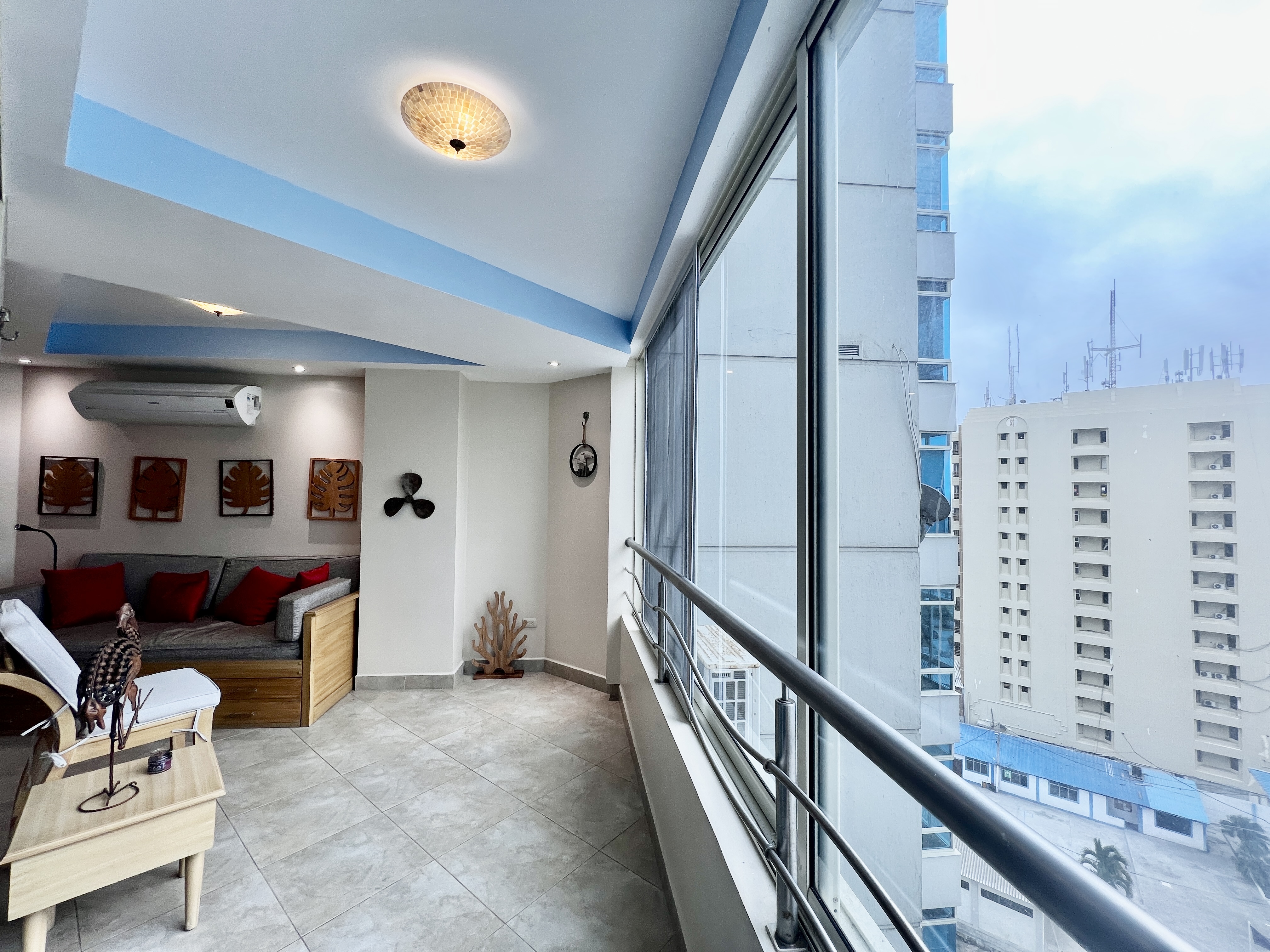 Unique Oceanfront Studio with Pool, Parking & Laundry