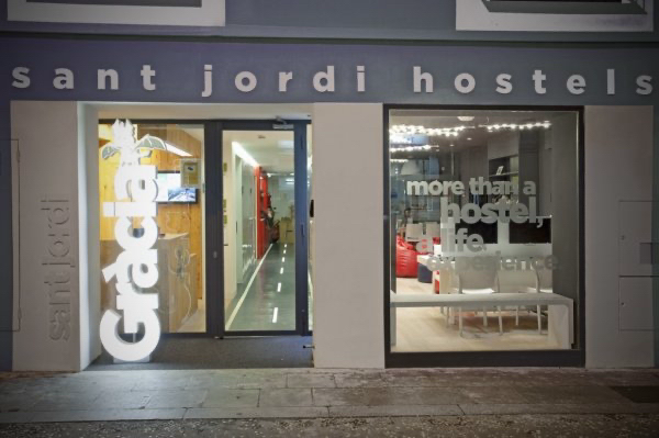 Sant Jordi Hostels Gracia