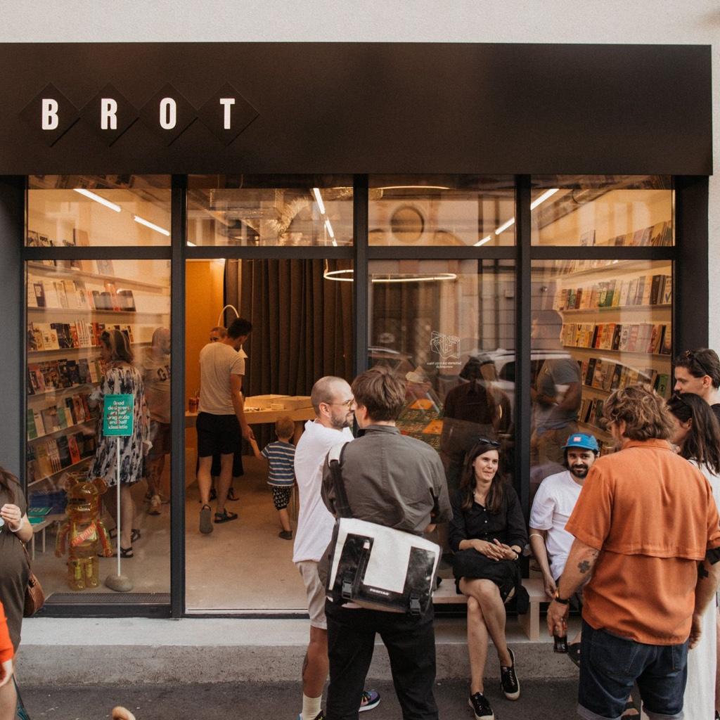 Brot Books Deli
